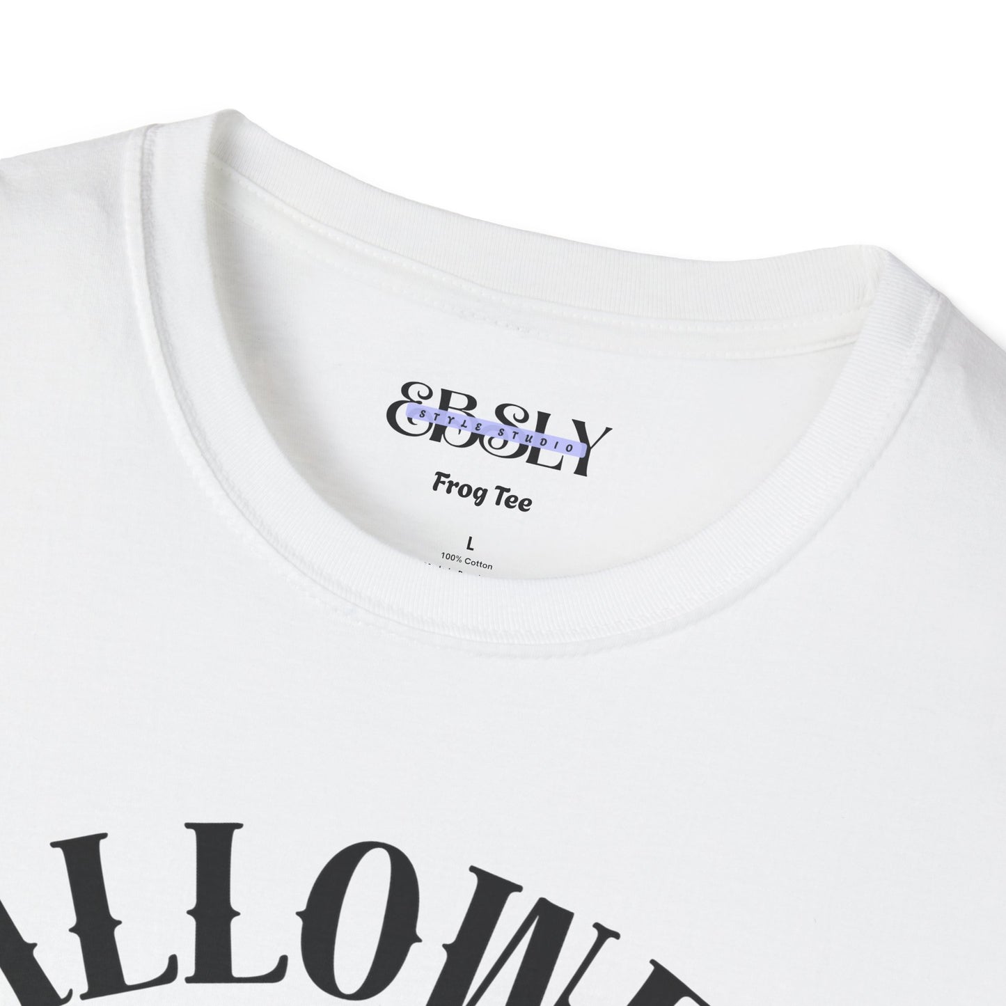 Halloween Graphic Tee, Spooky T-Shirt, Unisex Halloween Shirt, Frog Halloween Top, October 31st Gift, Frog Shirt