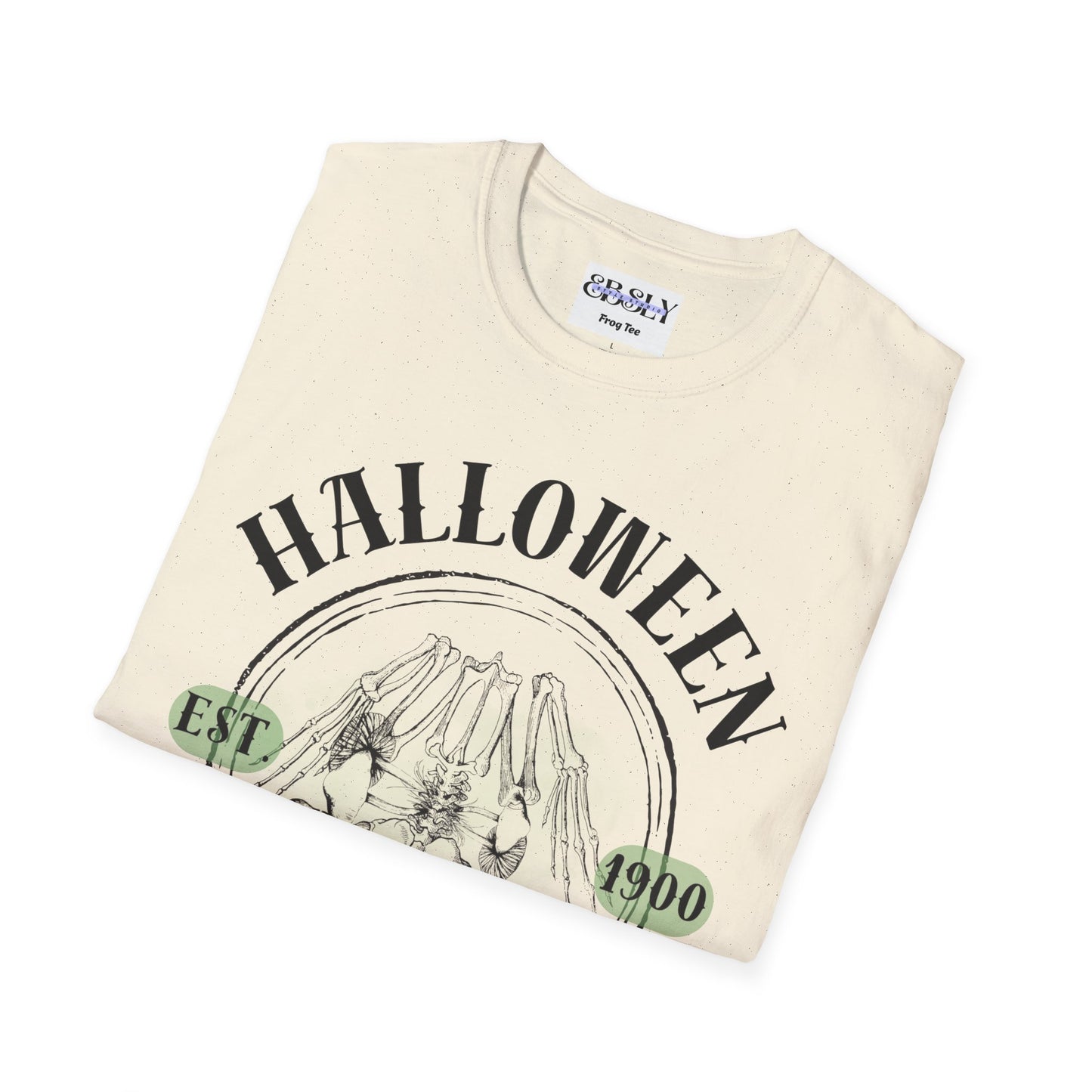 Halloween Graphic Tee, Spooky T-Shirt, Unisex Halloween Shirt, Frog Halloween Top, October 31st Gift, Frog Shirt