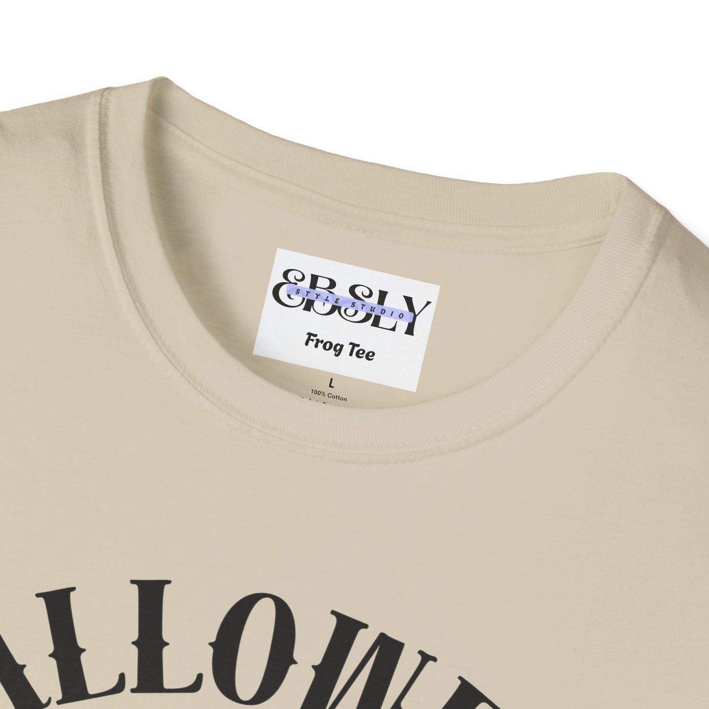 Halloween Graphic Tee, Spooky T-Shirt, Unisex Halloween Shirt, Frog Halloween Top, October 31st Gift, Frog Shirt